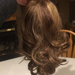 Nwot fake pony but looks real. I love it but the colors didn’t match